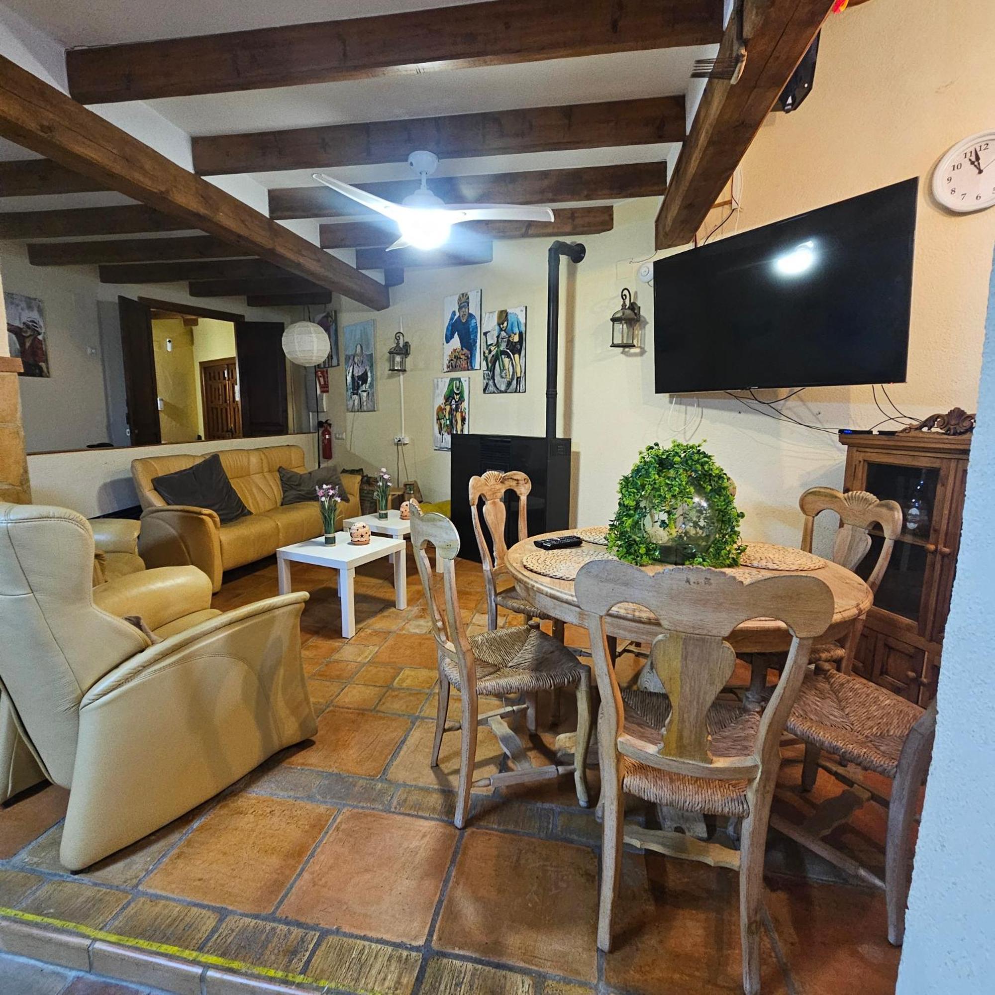 Meta Volante Guest House Sagra Bagian luar foto
